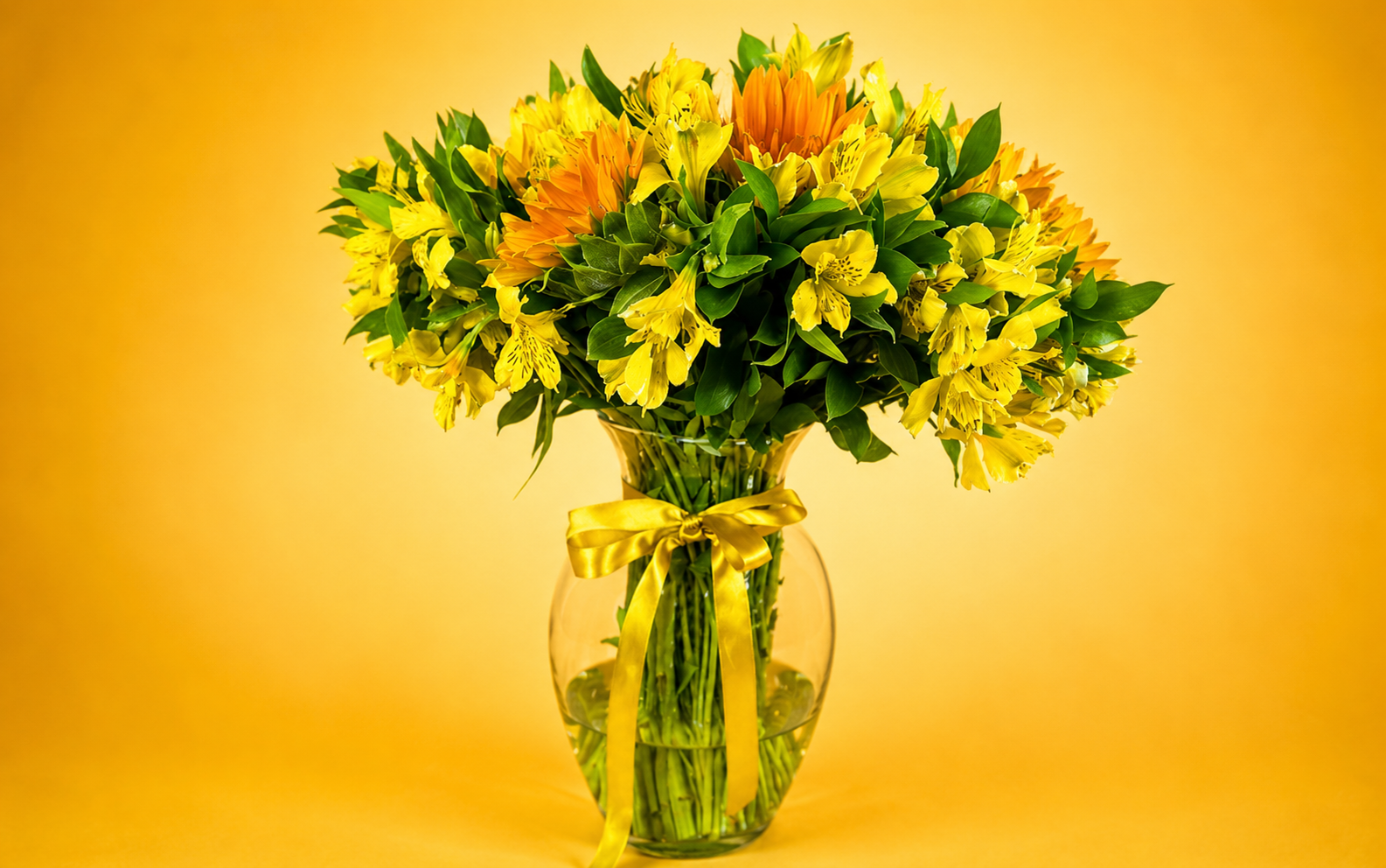 10 Girasoles y alstroemelia