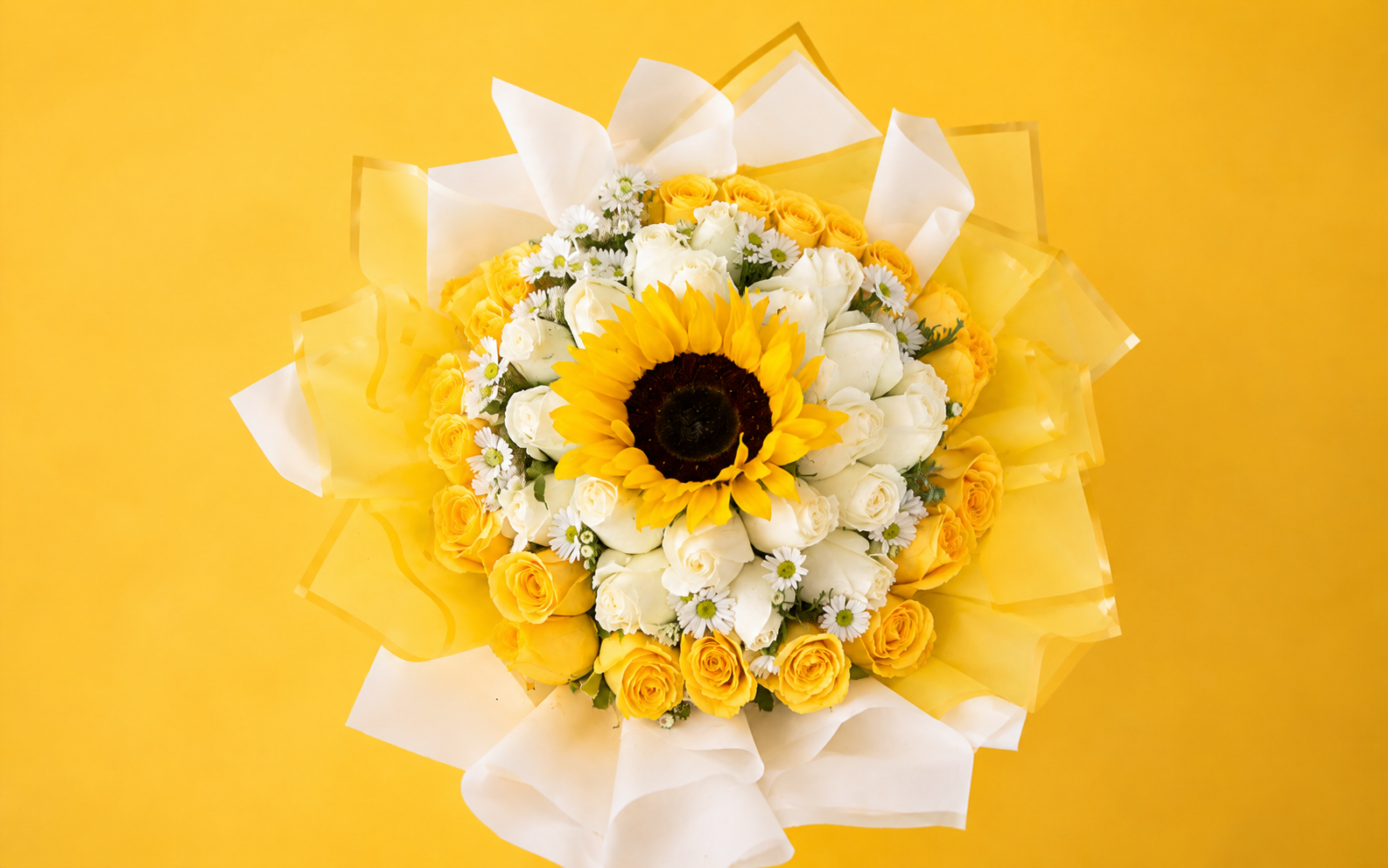 Ramo de 48 Rosas con 1 girasol