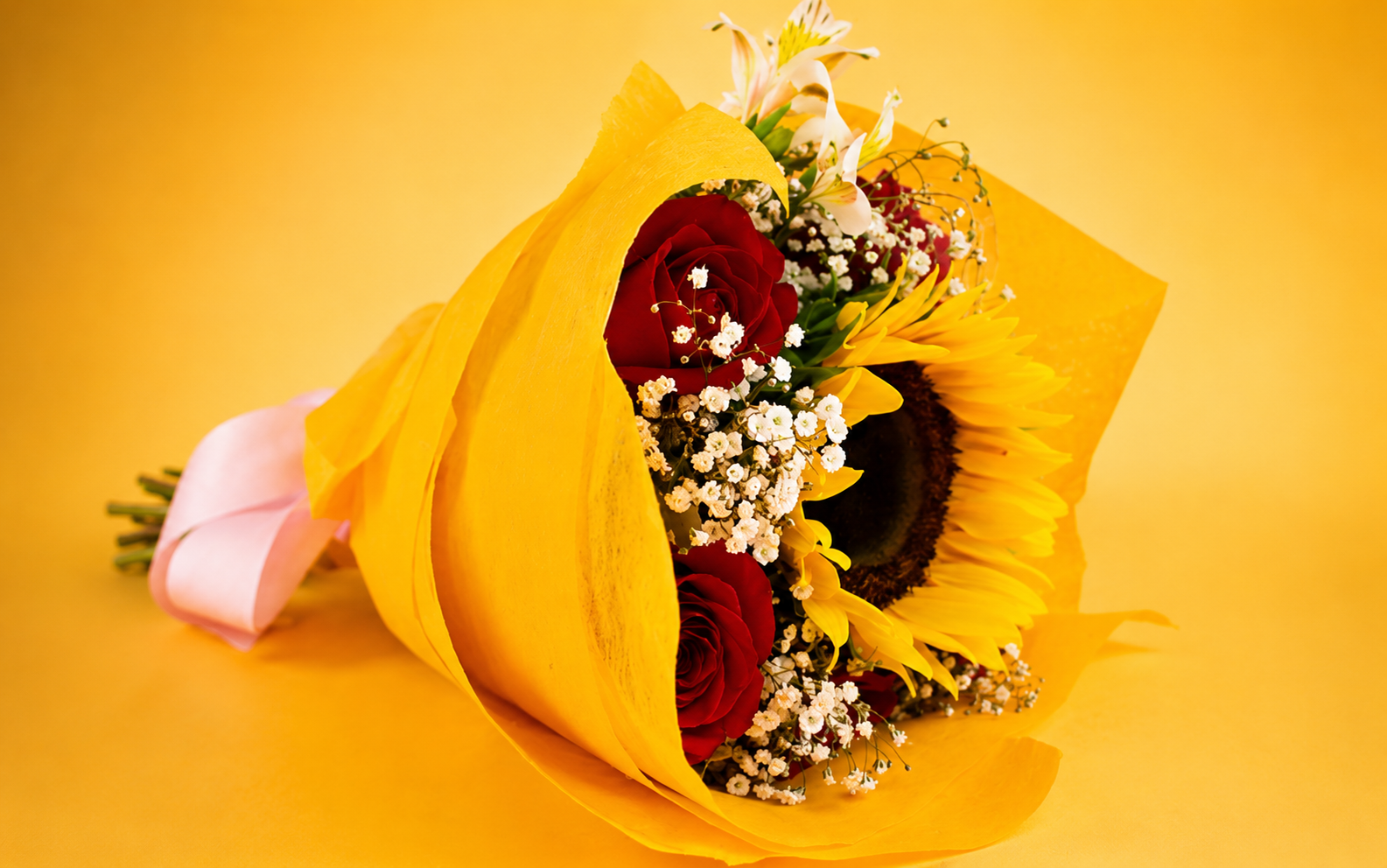 Ramo de 6 Rosas y 1 girasol