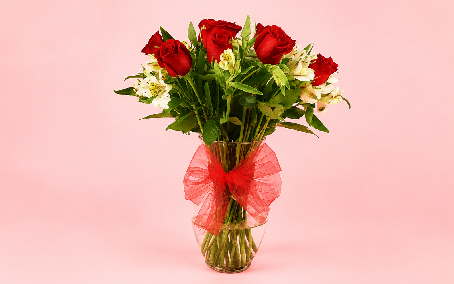 Florero con 14 Rosas Rojas y Alstroemeria